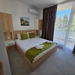 Olympia Complex 2* 라브다