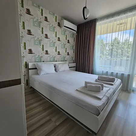 מלון דירות Olympia Complex 2*