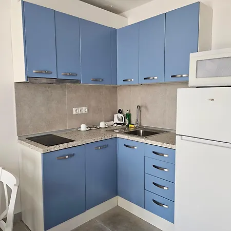 Olympia Complex מלון דירות