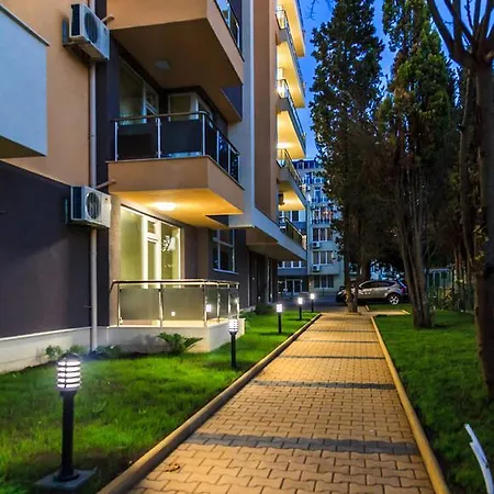 Olympia Complex מלון דירות רבדה