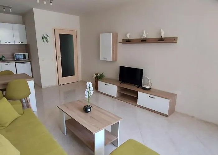 Olympia Complex Апартхотел 2*