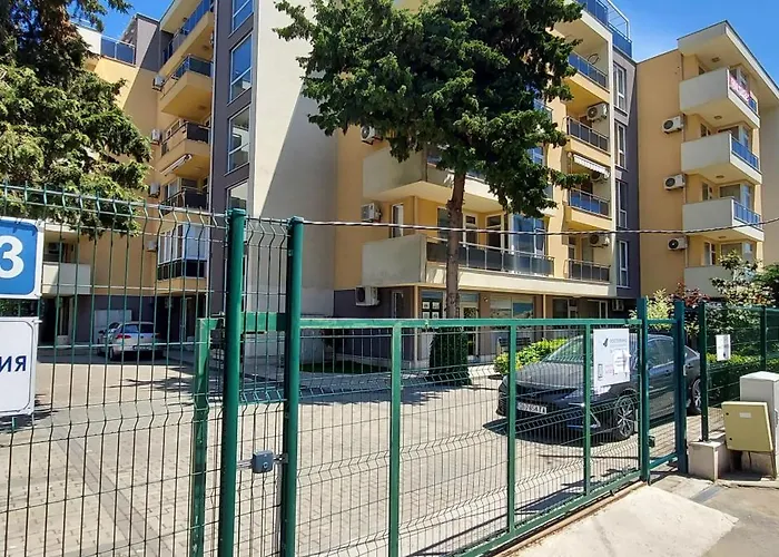 Olympia Complex Апартхотел 2*