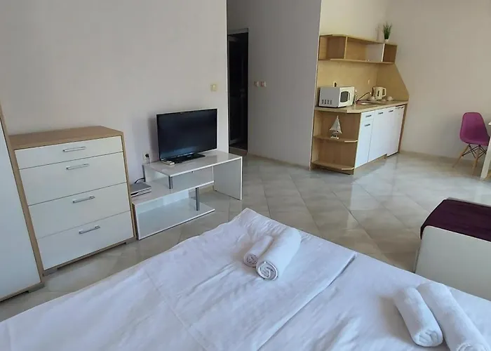 Olympia Complex Апартхотел Равда