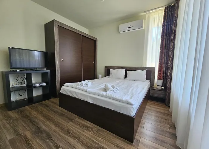 Olympia Complex 2* Равда